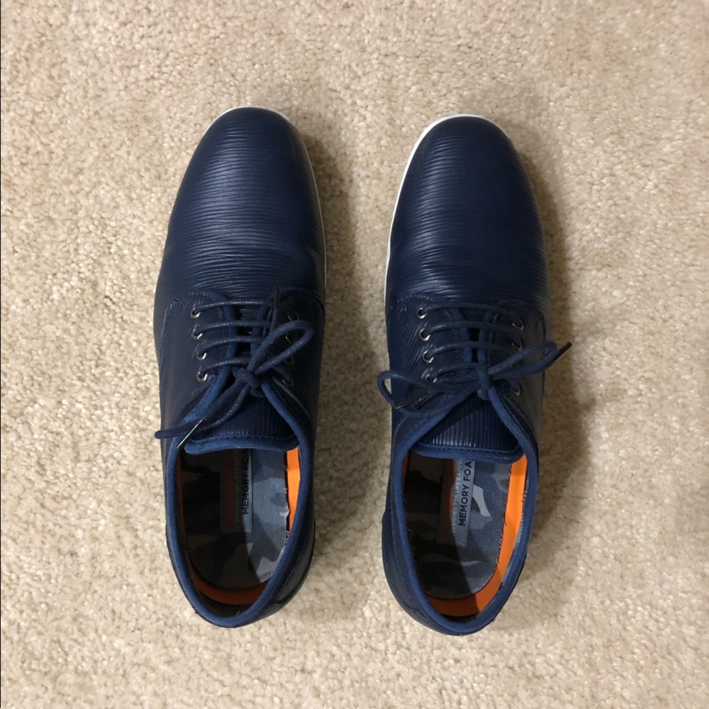 Hawke & Co Mens Shoes - size 9